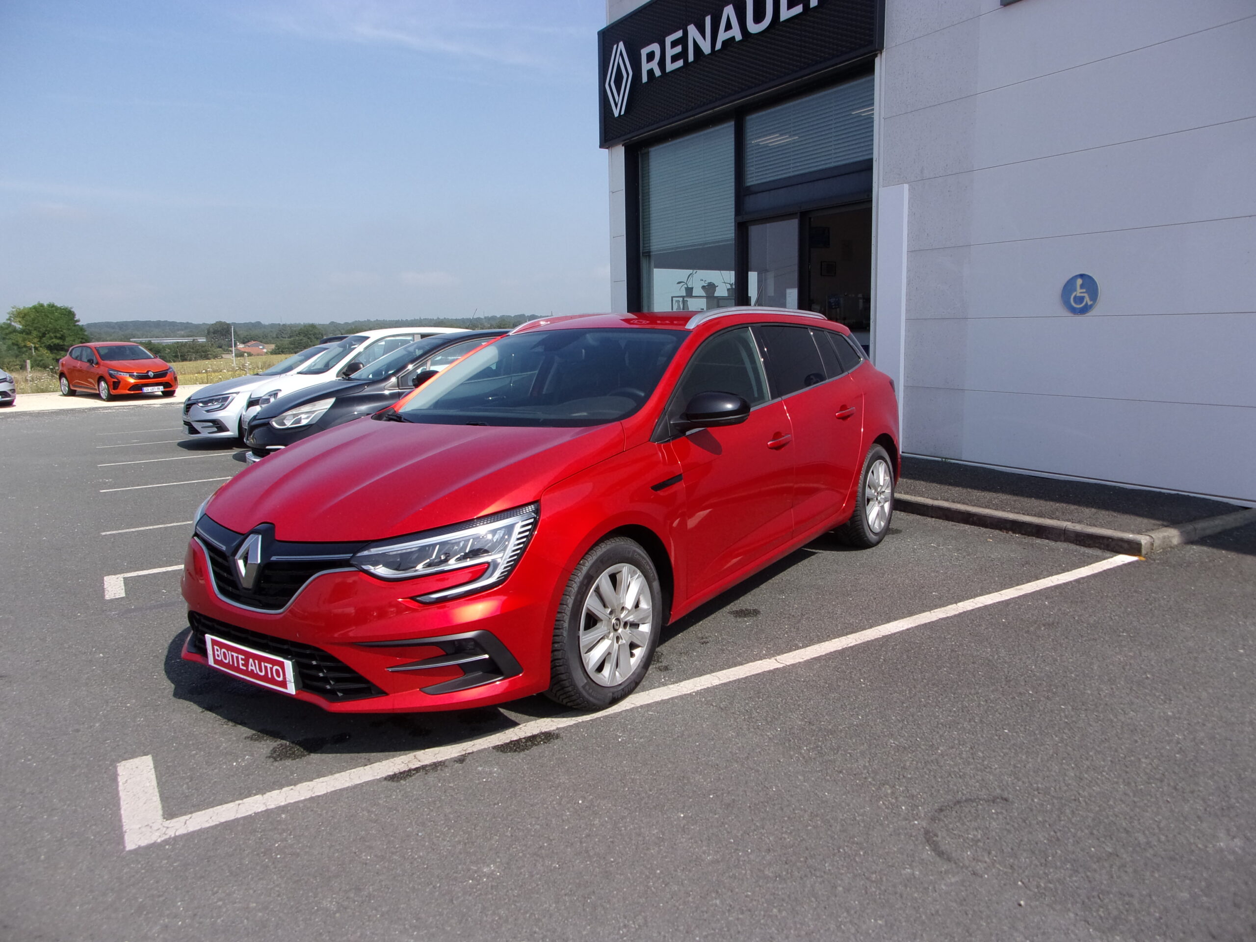 RENAULT MEGANE IV ESTATE BLUE DCI 115 EDC