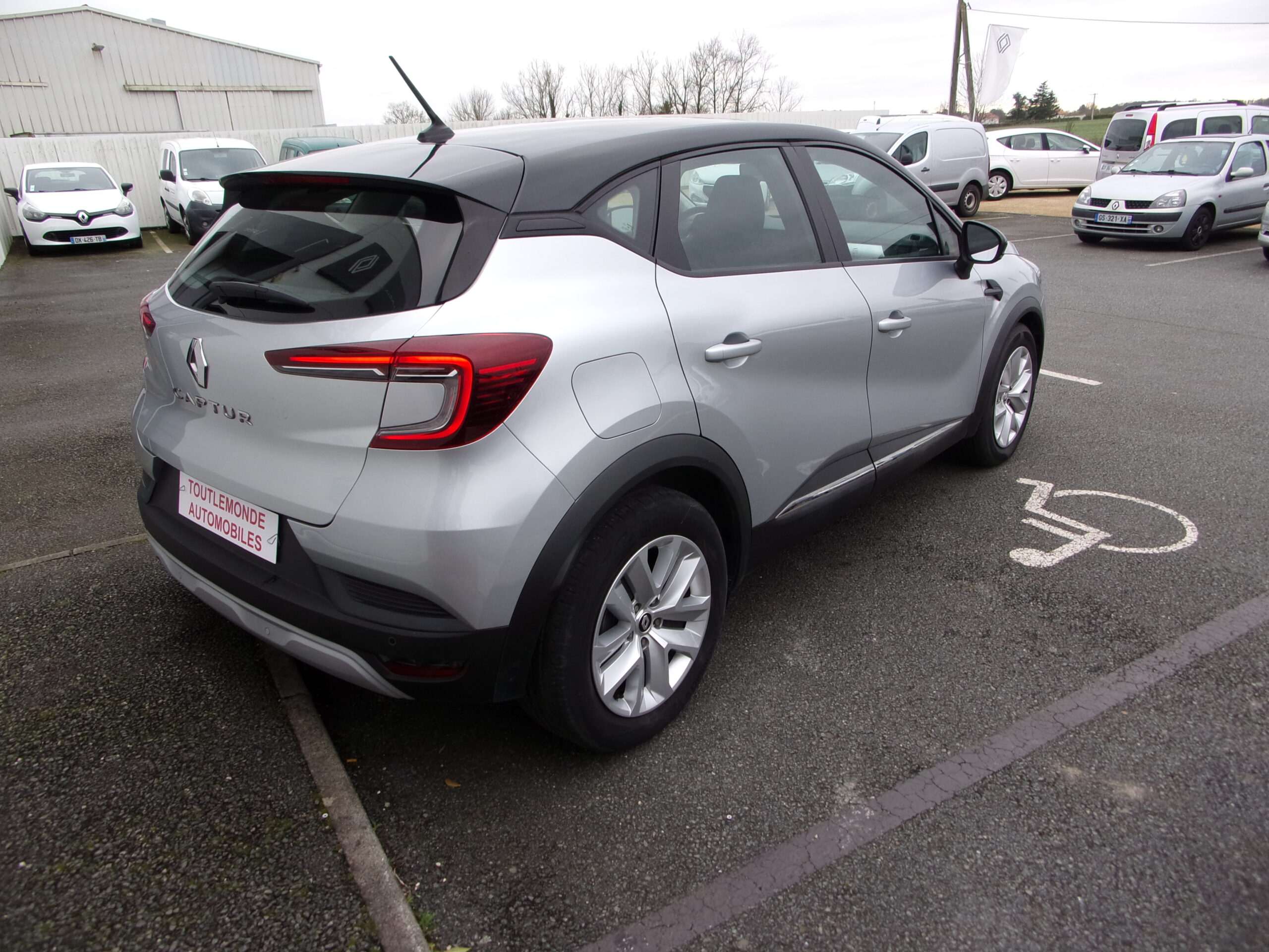 RENAULT CAPTUR