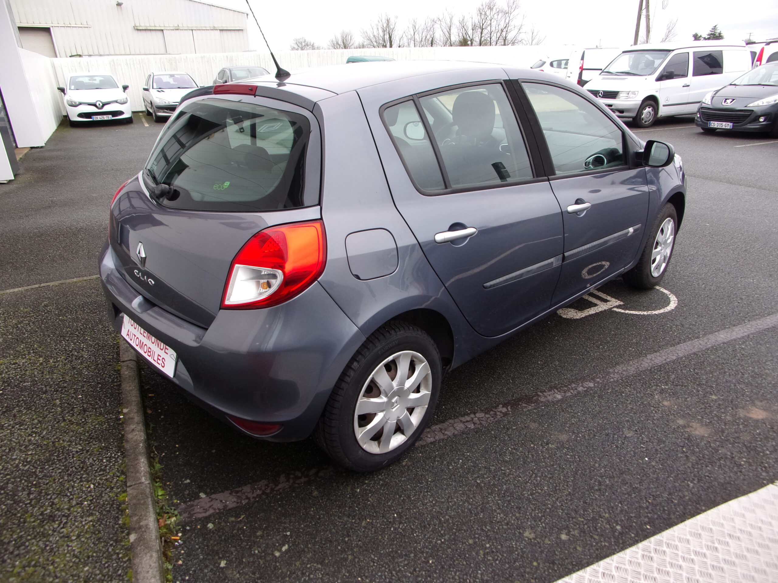 RENAULT CLIO III EXPRESSION TCE 100 ECO2